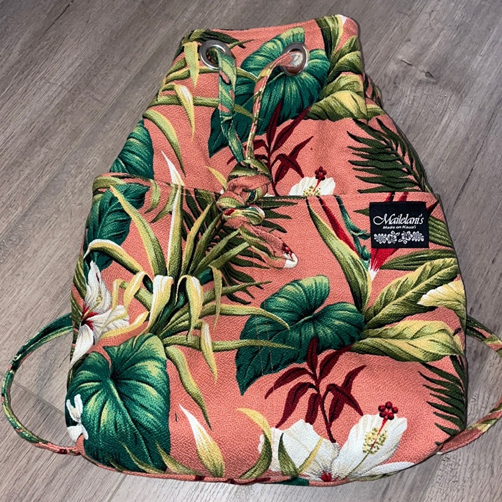 Hawaiian Drawstring Backpack Purse